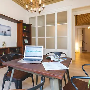 Bravissimo Plaça Del Vi, Authentic Historic Appartement